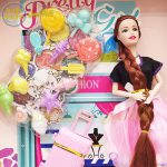 Barbie with Suitcase 8804 031