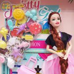 Barbie with Suitcase 8804 061