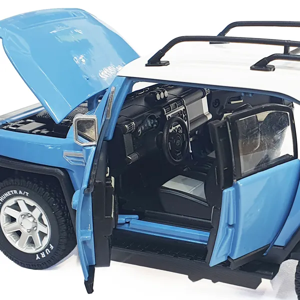 Maquette FJ Cruiser 1-24 03