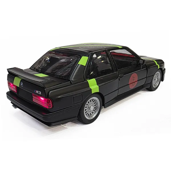 Maquette BMW M3 E30 04