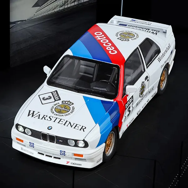 Maquette BMW M3 E30 08